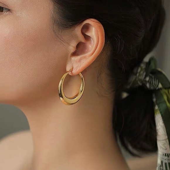 Big hoop earrings, chunky gold hoop earrings, thick gold hoop earrings,gold hoop - Picture 8 of 8